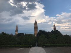 -三塔倒影公园