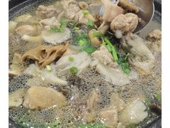 -乡土特色.冷锅鱼.牦牛肉汤锅