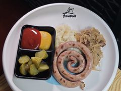 -Famous肥猫墨西哥音乐餐吧(五棵松华熙LIVE店)