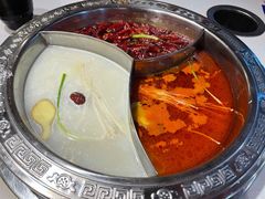 -钢管厂五区小郡肝串串香火锅(人民广场店)