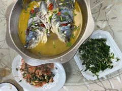 -赋石水库船头鱼红房子饭店