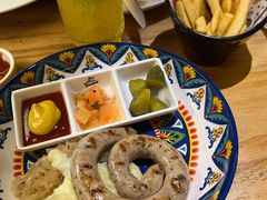 -Famous肥猫墨西哥音乐餐吧(五棵松华熙LIVE店)