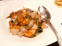 黑蒜大千爆虾球-北京四季酒店·采逸轩