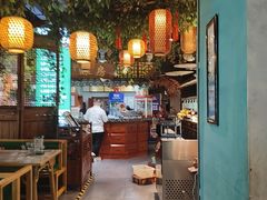 -偶屋里钵少爷(时代广场店)