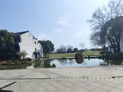 -梁鸿湿地丽笙度假酒店大堂吧