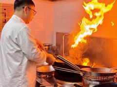 -鑫悦楼煎蟹·16年海鲜大排档