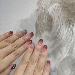 -花岐款式专研健康美甲沙龙
