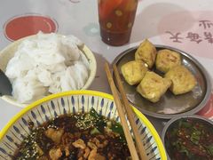 -余庆小吃(小吃一条街店)