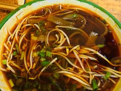 -拈签一笑黄牛肉辣卤串串