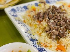 羊肉黄萝卜手抓饭-新疆红柳花餐厅(新洲店)