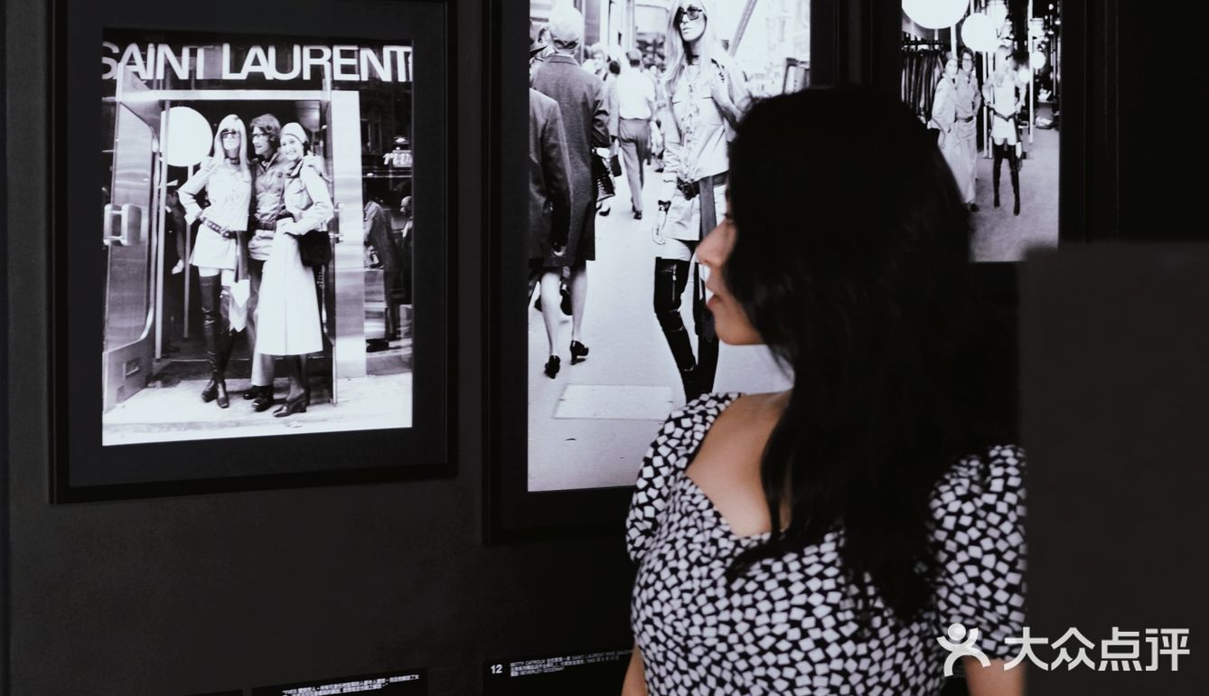 🌈魔都看展｜夏日不能错过的圣罗兰时尚展~还有限时咖啡！