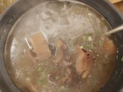 -霄汉牛三鲜湖北砂锅菜(万松园2店)