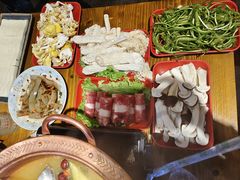 -民食香·腊排骨野生菌美食(木府店)