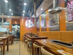 -哈尔滨小酒馆·鲜肉现穿自助烧烤(康新花园店)