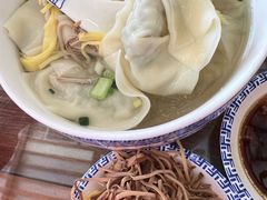 -笑来喜馄饨小笼工坊店(湖滨街店)