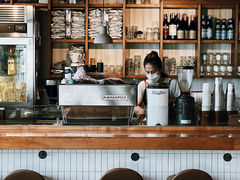 -ROAST coffee & eatery