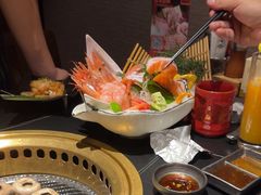 -山川小町·极番烧肉(新地假日广场店)