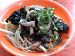 三鲜热干面-万哈子红油面粉馆(户部巷店)