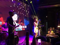 -爱啤精酿·民谣酒馆(滨江店)