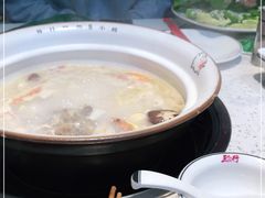 -三人行骨头王火锅(长寿店)