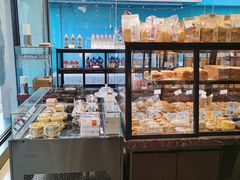 面包甜点陈列柜-爱纶蛋糕(山东路店)