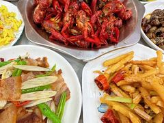 -丹水桥地锅鱼·翘嘴鲌·地方特色全鱼宴(丹江口大坝店)