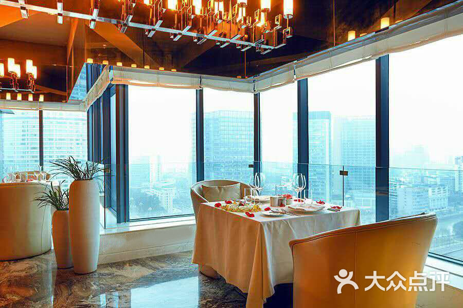 岷山饭店the river house西餐厅-餐厅环境照图片-成都美食-大众点评网