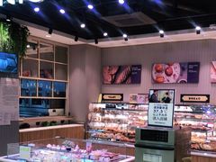 面包甜点陈列柜-巴黎贝甜(华堂新辰汇店)