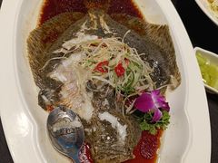 -艳阳天民俗村(公园路店)