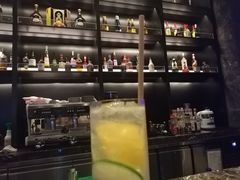 -星河吉酒店-BOND大堂吧·咖啡·简餐