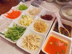 贵阳丝娃娃-苗乡楼·酸汤鱼·贵州菜(成都悠方店)