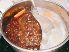 鸳鸯锅-一哥澳门豆捞·澳门风打边炉(高德置地店)
