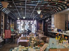 -钟书阁(松江泰晤士小镇店)