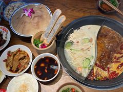 -萍姐火锅·公路夜市(武汉首店)