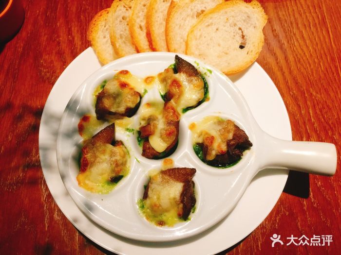 larme express芳芳简餐厅(鄞州万达店)法式焗蜗牛图片 - 第1张
