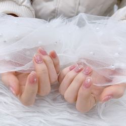 -七彩虹美甲美睫 半永久