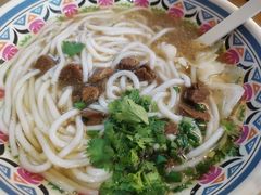 -鑫花溪牛肉米粉(人民广场店)