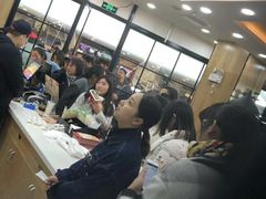 等位区-姑娘手肉夹馍·凉皮·粉面(邗江万达店)