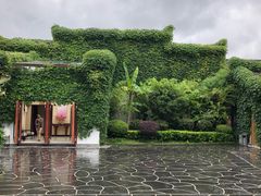 -腾冲洞山温泉村