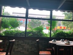 靠窗位-猪腰一家·地道佛山菜(里水店)