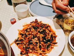 鱼香肉丝-陈阿婆鱼头泡饼·京味菜(复兴路店)