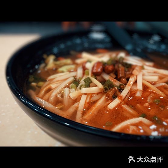 龙记桂林米粉(财满街店)