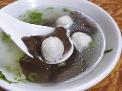 -松树干拌面店