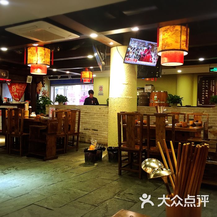 袍哥码头重庆老火锅