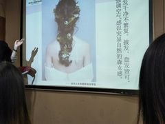 -金夫人化妆摄影职业培训学校