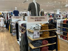 -优衣库(银川新华百货CCMall店)