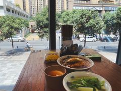 -兵哥豌豆面(雅颂居店)