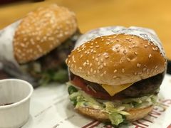 -The Habit Burger Grill 哈比特汉堡(爱琴海店)