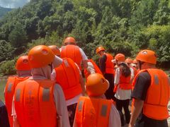 -安吉龙王山峡谷漂流