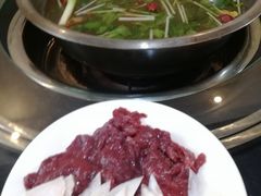 -周老三跷脚牛肉·全牛火锅(非遗传承店)